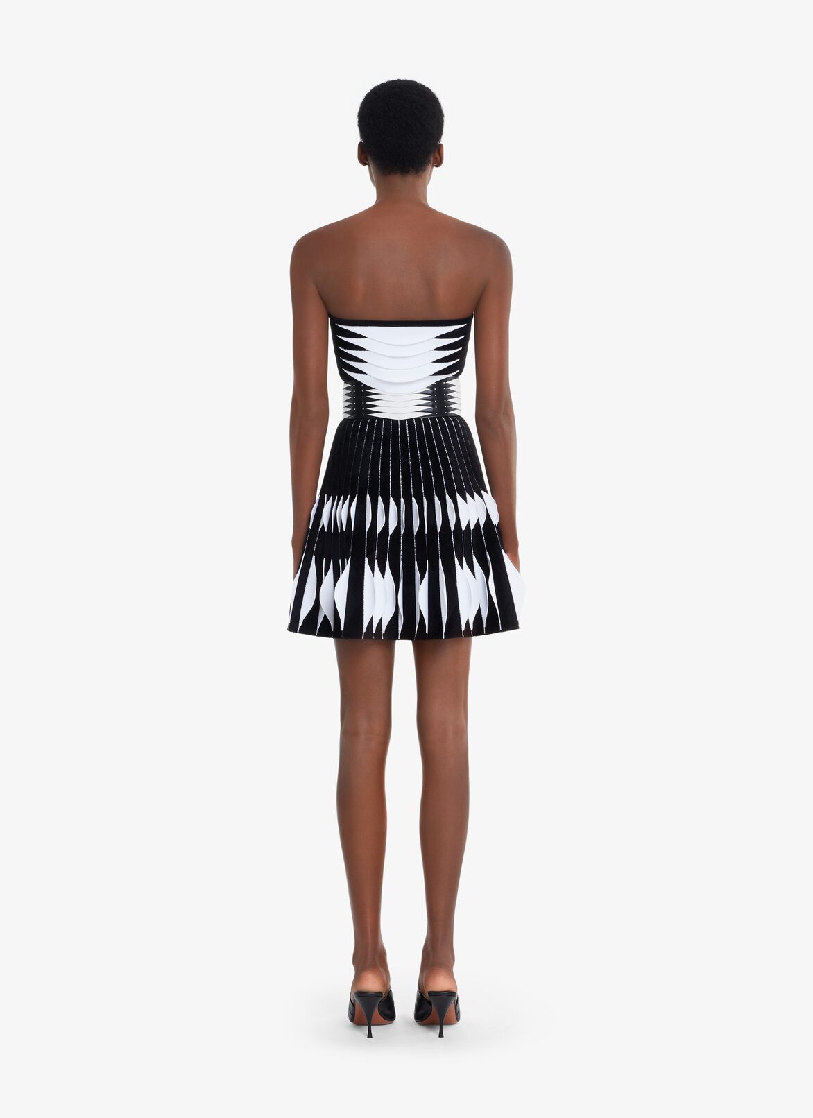 PYTHON 3D KNIT MINI-SKIRT ALAÏA WHITE/BLACK PYTHON 3D KNIT MINI-SKIRT